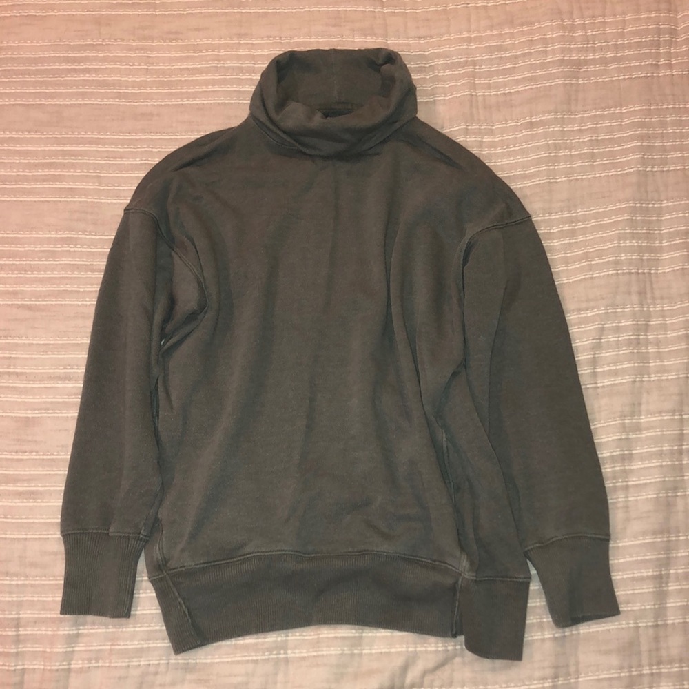 Aerie sweatshirt